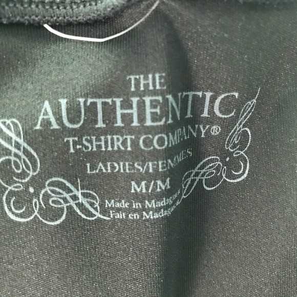 Black and white athletic shirt - Picture 2 of 2